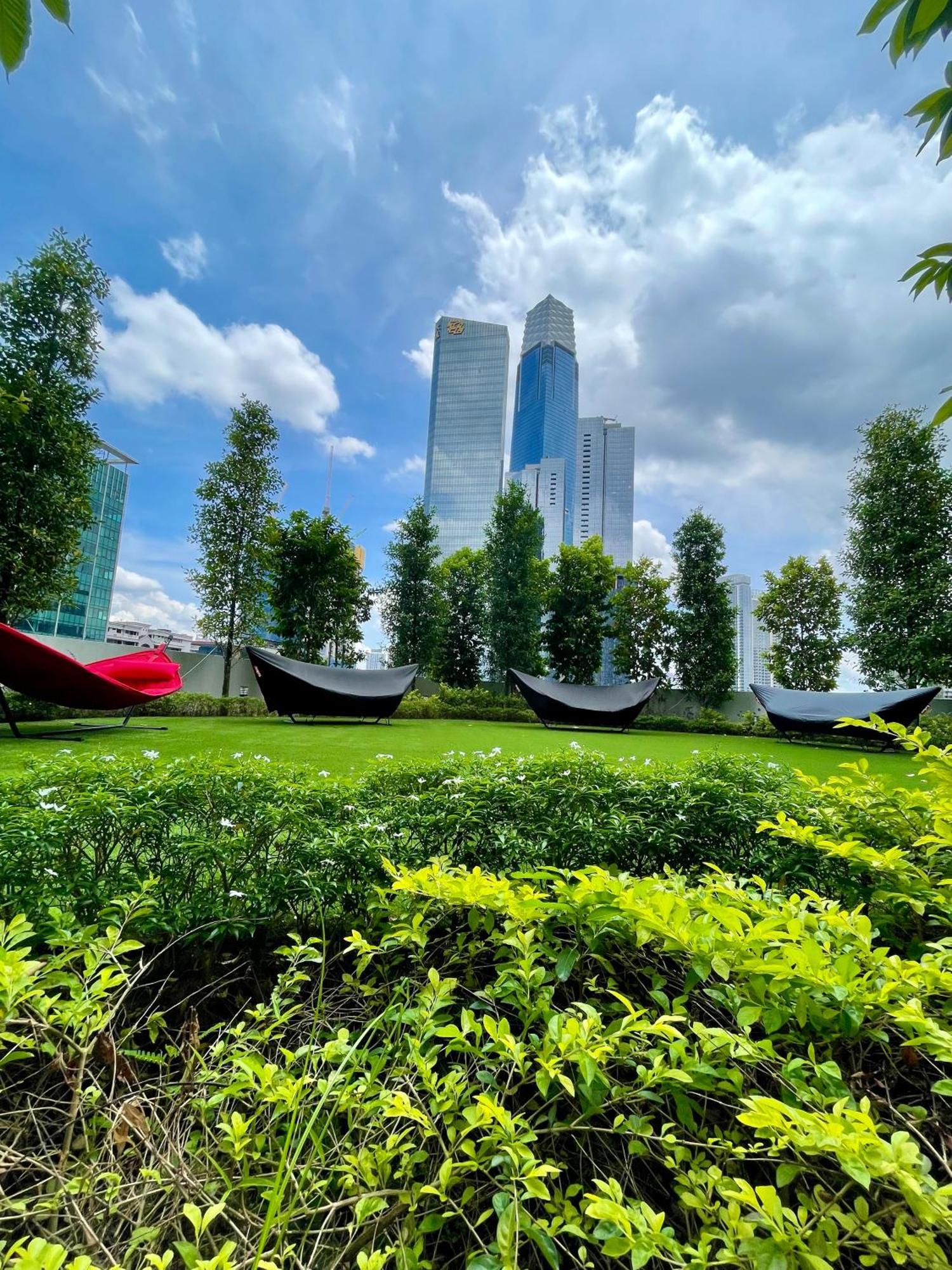 Agile Bukit Bintang Trx By Sky Suites Kuala Lumpur Exterior photo